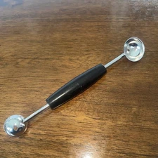 Vintage ECKO Kitchen Melon Baller Black Plastic Handled USA - double sided