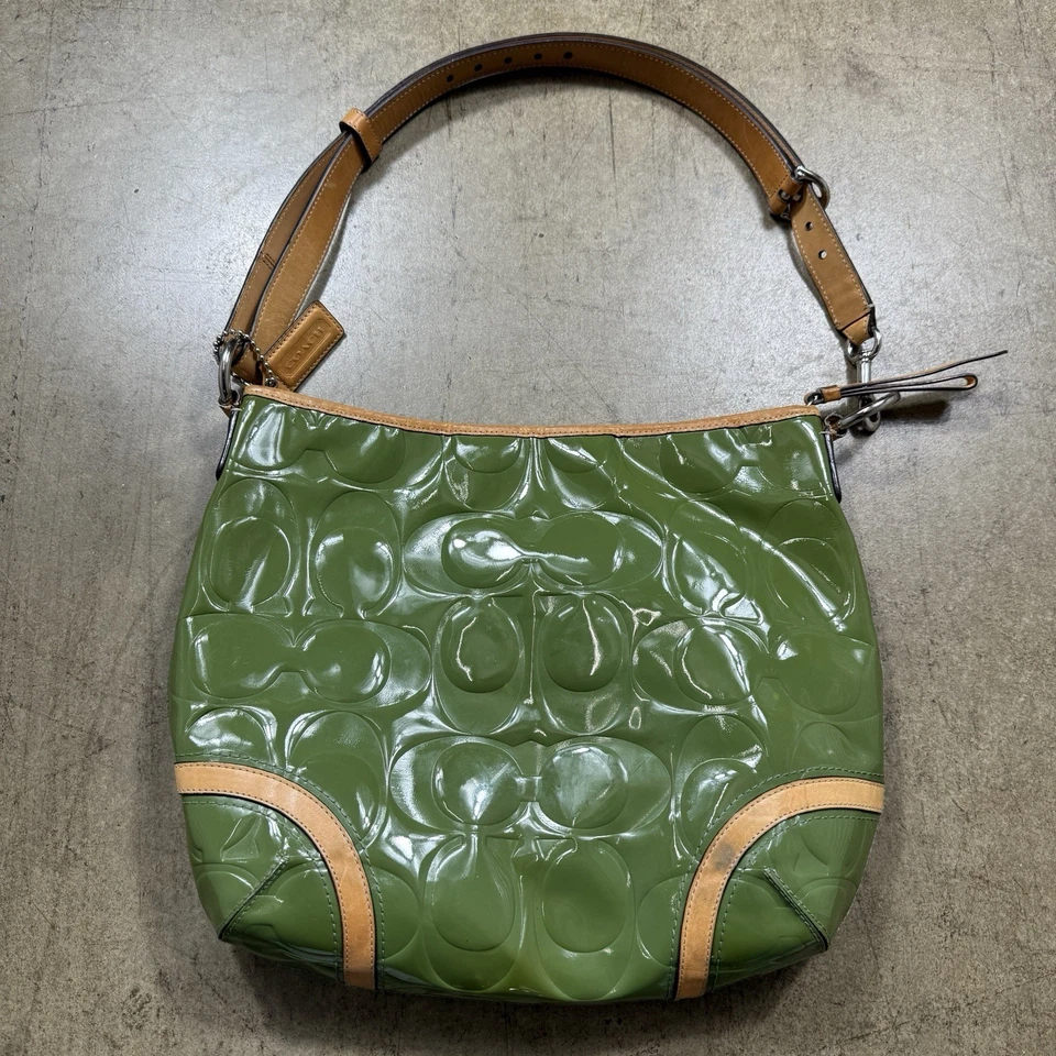 Bolso de hombro Coach F20022 Peyton de cuero tostado charol verde en relieve Foto 2 de 4