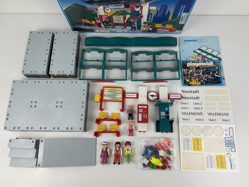Playmobil Tren RC NEWCASTLE Estación De Ferrocarril Plataforma De Colección 4382 INCOMPLETO - Imagen 9 de 14