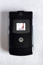 MOTOROLA V3 RAZR COLORE NERO OTTIME CONDIZIONI COMPRESO DI CARICABATTERIA