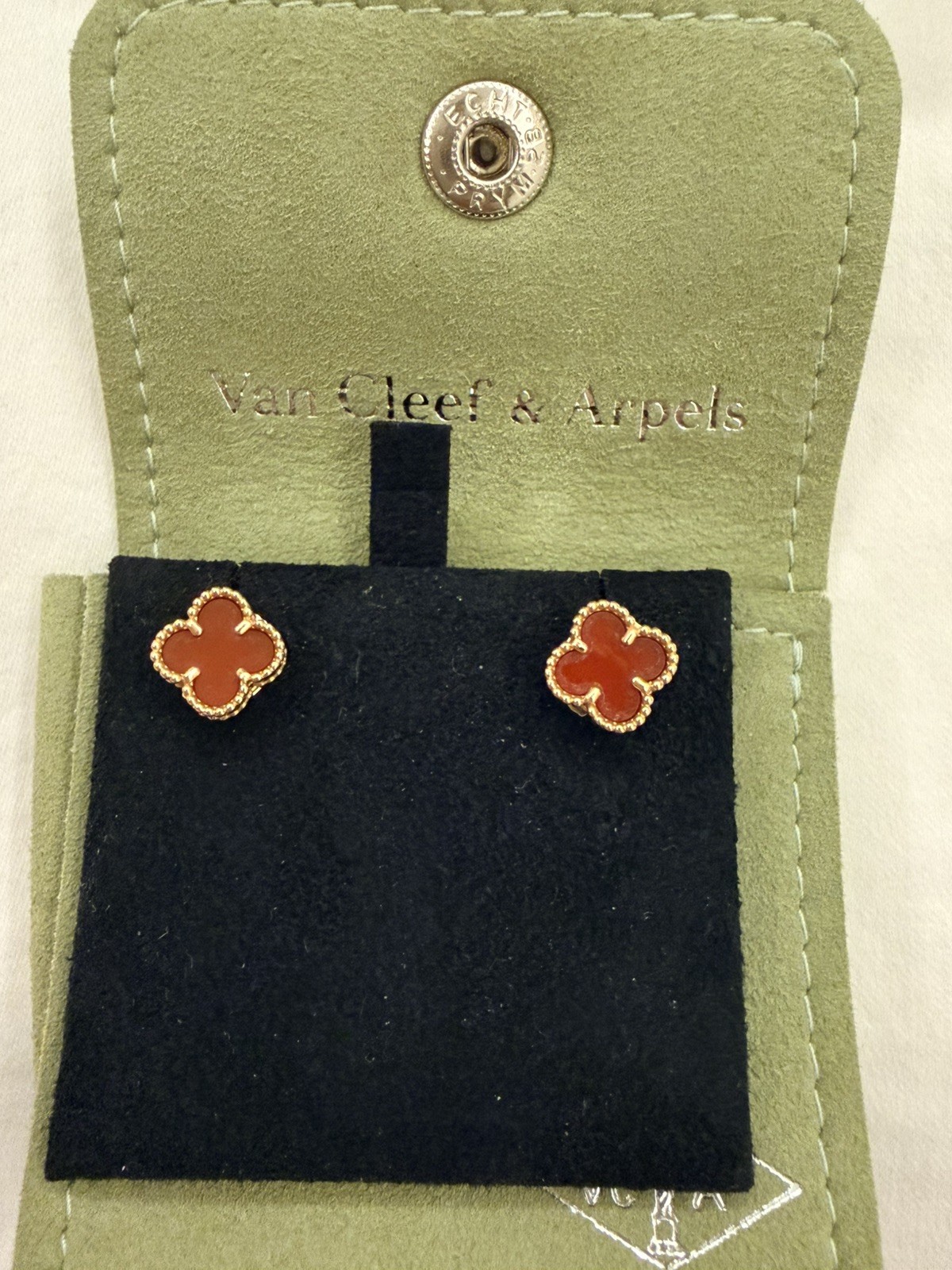 Van Clef & Arpels Sweet Alhambra carnelian Rose Gold18ct stud earrings box