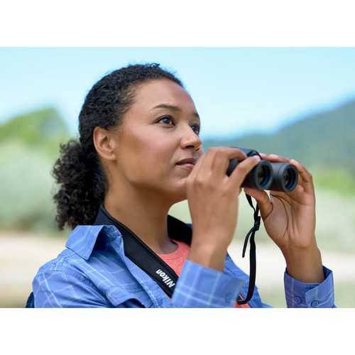 Nikon 16766Q Monarch M7 10x42 Water-Proof and Fog-Proof Binocular with ED Lenses - Picture 8 of 9