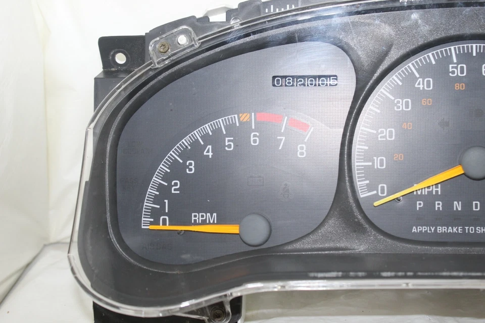 Cuadro de instrumentos velocímetro medidores 98 Pontiac Trans Sport 82.005 millas Foto 2 de 4