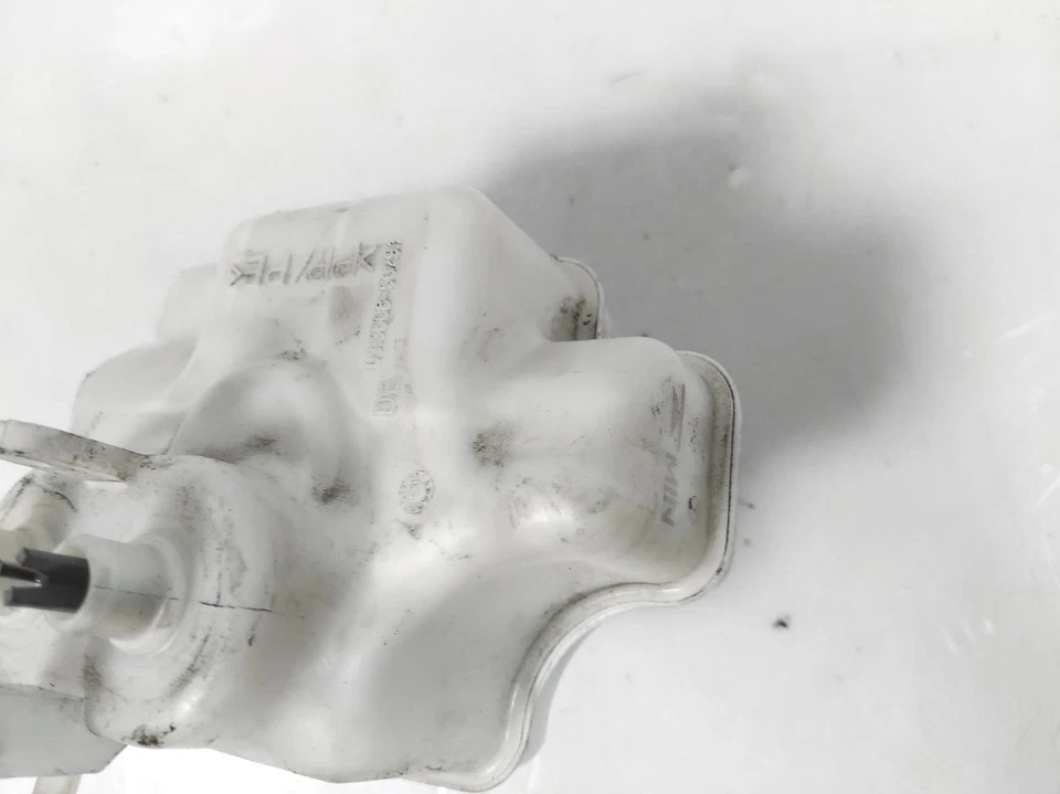 2008-2013 Audi Tt Quattro Brake Booster Master Cylinder 8J1-611-301 - Imagem 4 de 4