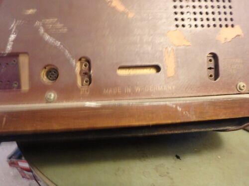 2U-vintage GRUNDIG MAJESTIC tube short wave radio-Germany- model 3090 powers up - Picture 9 of 9
