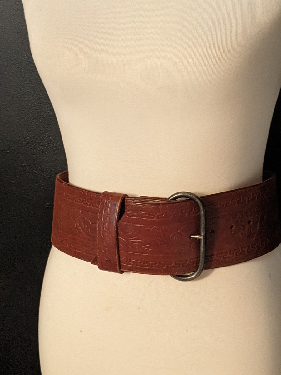 HTC Hollywood Trading Co Wide Leather Belt and Buckle Zip HTC Hollywood Trading Co Wide Leather Belt and Buckle Zip