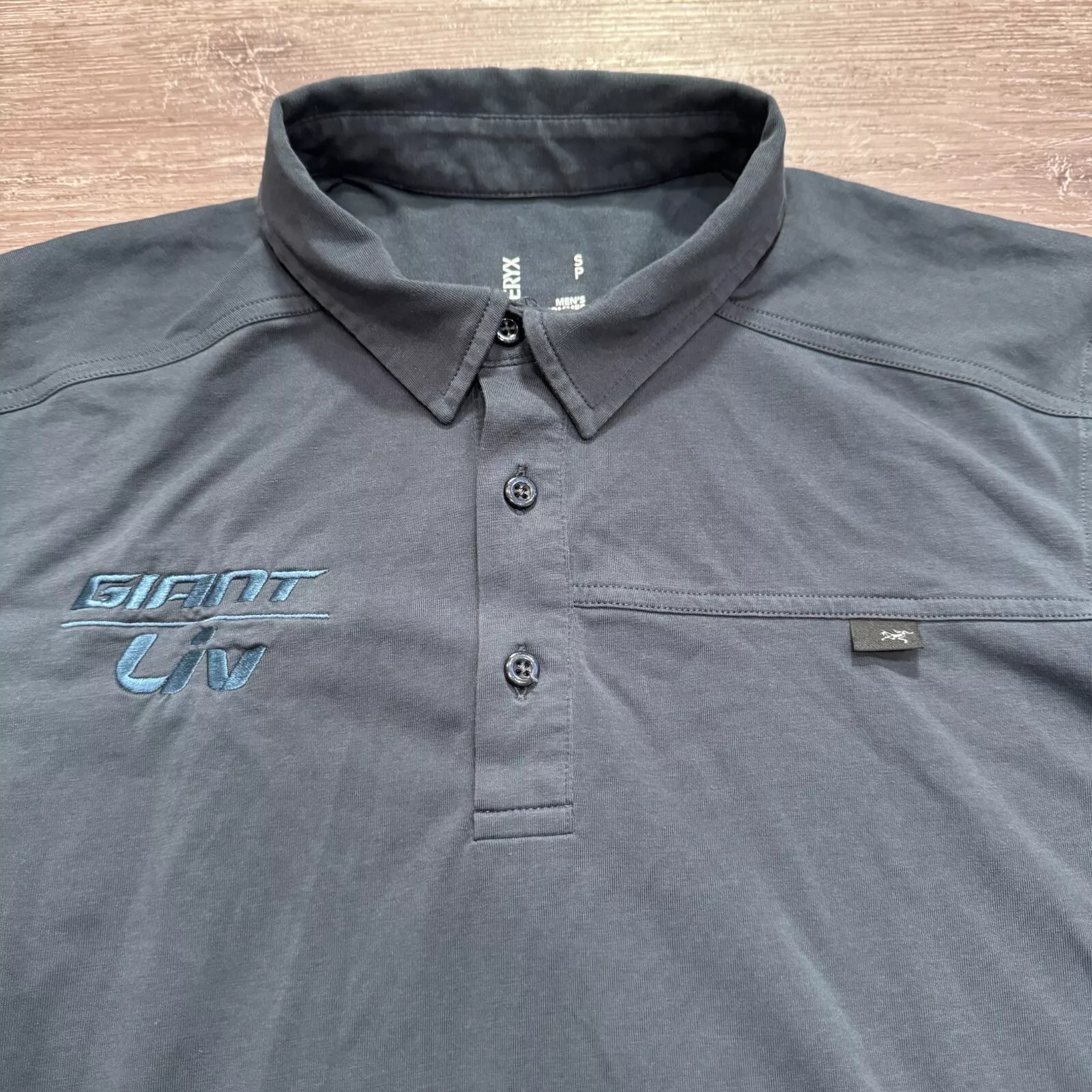 arcteryx captive performance hiking stretch golf shirt