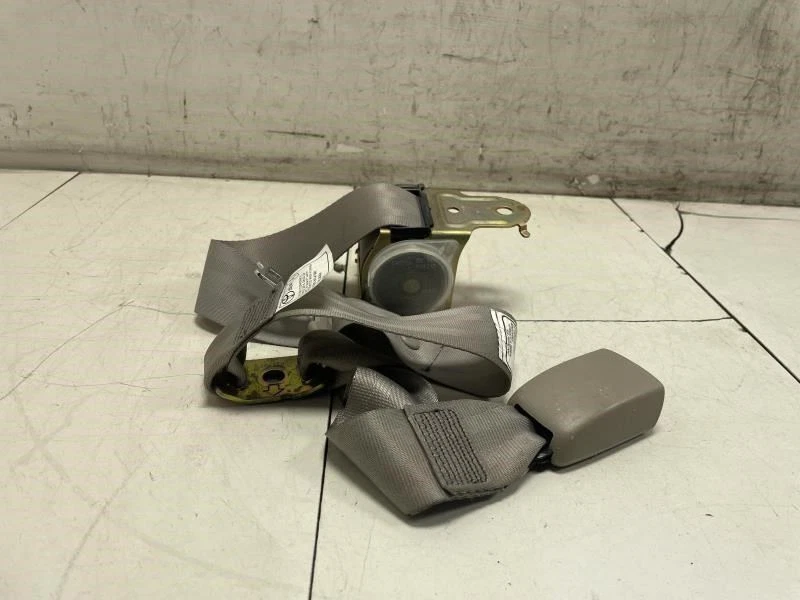 2007 TOYOTA CAMRY LE REAR CENTER SEAT BELT RETRACTOR w/ BUCKLE OEM+ - Imagem 2 de 4