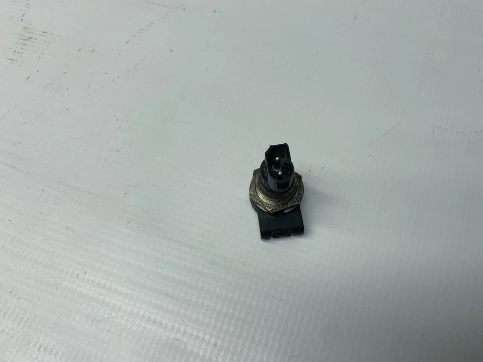 Enchufe de carga BMW R80RT (2) 93' Foto 2 de 4