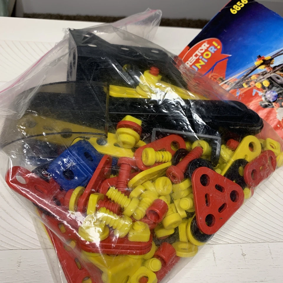 Vintage Meccano Erector Junior set  Helicopter #6856- great condition w/manual  - Image 4 of 4