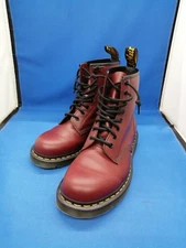 DR.MARTENS Model number: 11822207 8 hole boots