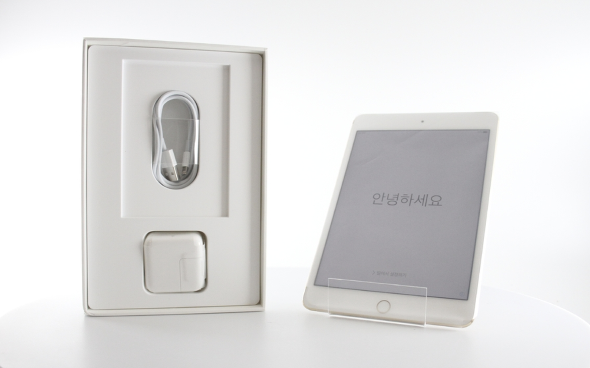 Apple iPad シルバーMini 3 Apple iPad mini 3 ( A1599 ) 16GB Wi-Fi 4G iOS 8.1 - 7.9