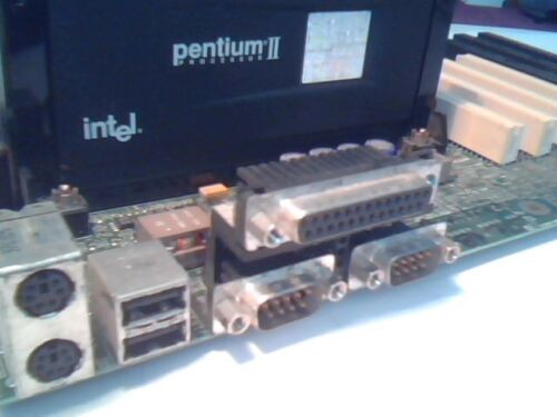 Pentium Motherboard Slot1 Intel 667143-309 E139761 HP Pavilion 8175 - Picture 3 of 8