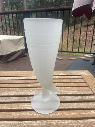 Vintage Tiara Exclusives Frosted White Horn Pilsner Glasse 8.5” Tall