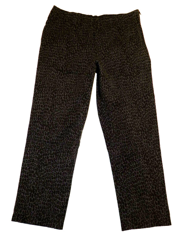 Women's Gray/Black Leopard Capri w/side Zip, Size 10, by Time & Tru