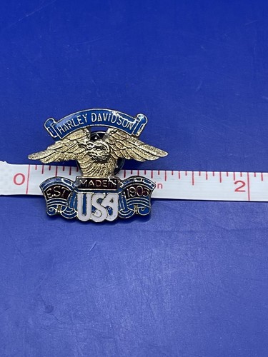 Vintage Harley Davidson Hat Pin Medallion Made in USA Eagle Est 1903 Biker Lapel - Picture 3 of 3