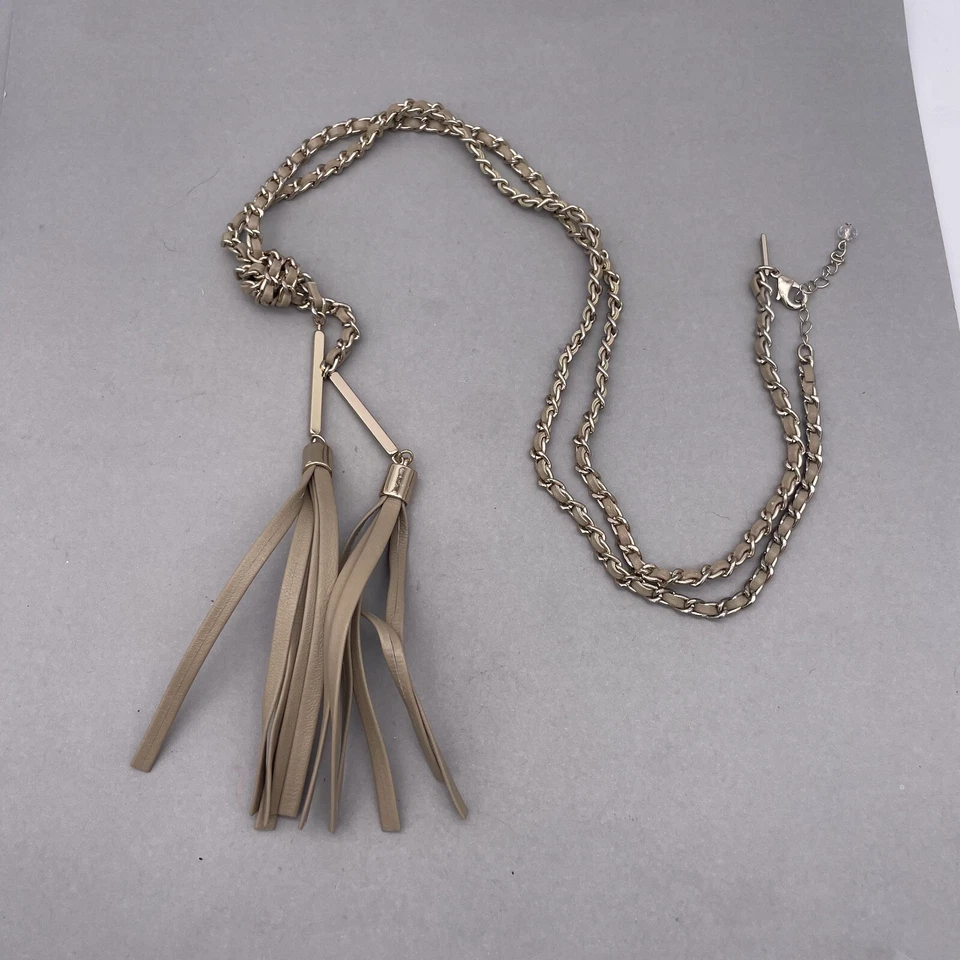 Collar de cadena con borlas de cuero tostado del mercado negro de la Casa Blanca de 34 a 36 pulgadas Foto 2 de 4