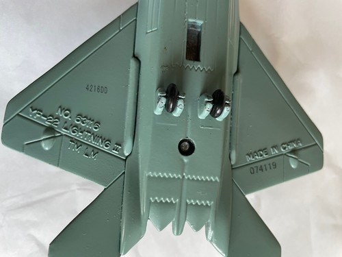 Vintage Fighter Jet Diecast U.S. Air Force YF-22 N22YF Lightwing 074119 - Picture 6 of 10