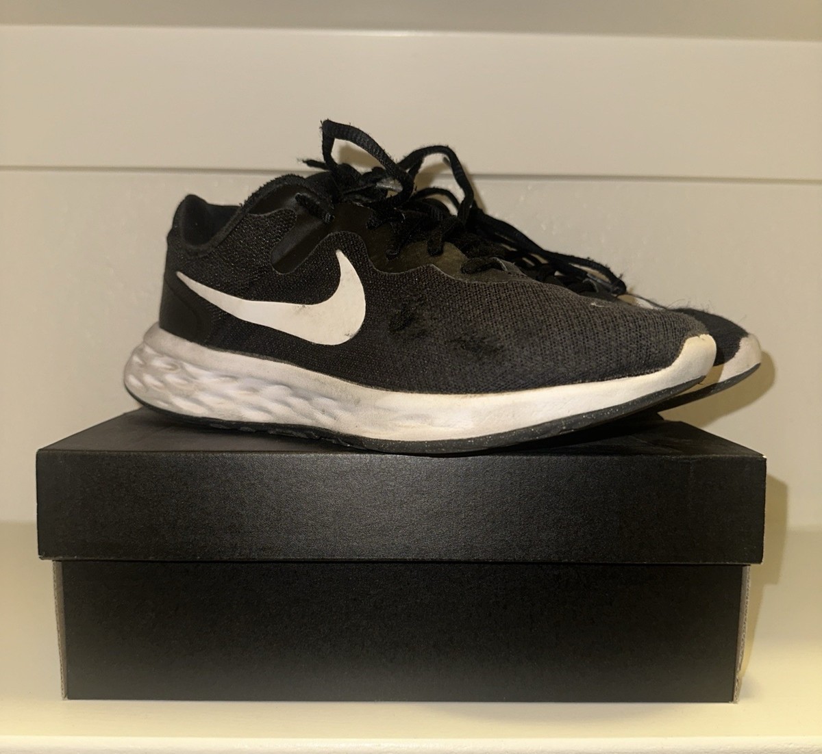 New Nike Revolution‎ 6 Men\'s Running Shoes Size 7 Black White Running Nike Revolution 7  main image 3