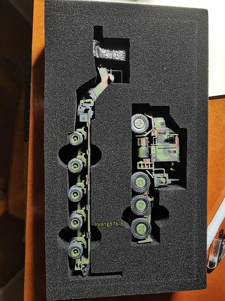 1:72 US Army Oshkosh M1070 Heavy Transport Vehicle Model Military Figure Toys - Image 3 of 4