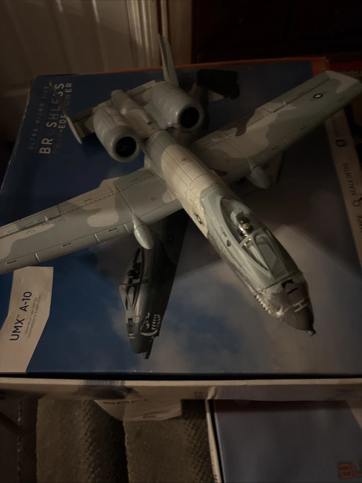 A-10 Thunderbolt II Twin 64 mm EDF BNF Basic con AS3X y SAFE Select Foto 2 de 4