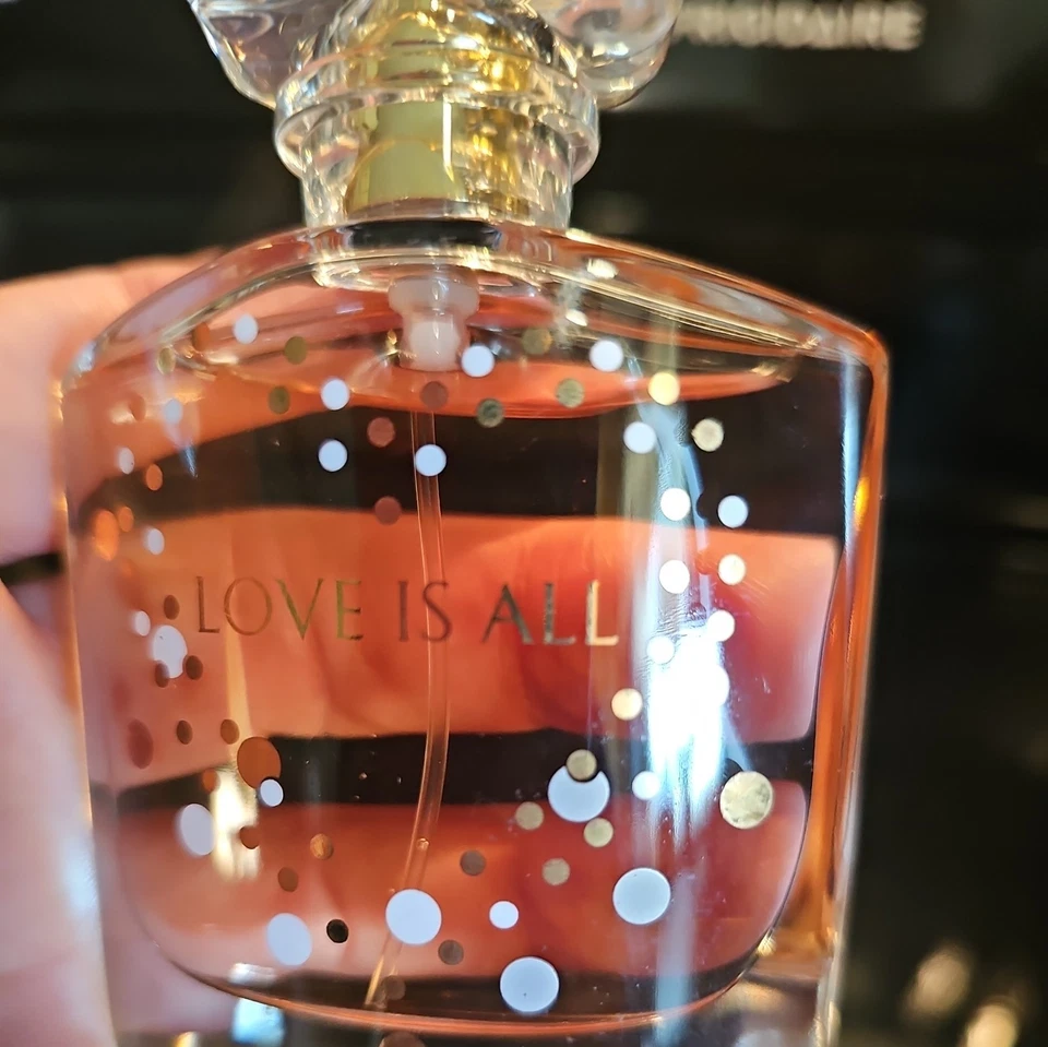 LOVE IS ALL GUERLAIN Eau De Toilette Spray 1,7 oz / 50 ml Nuevo en caja Foto 4 de 4