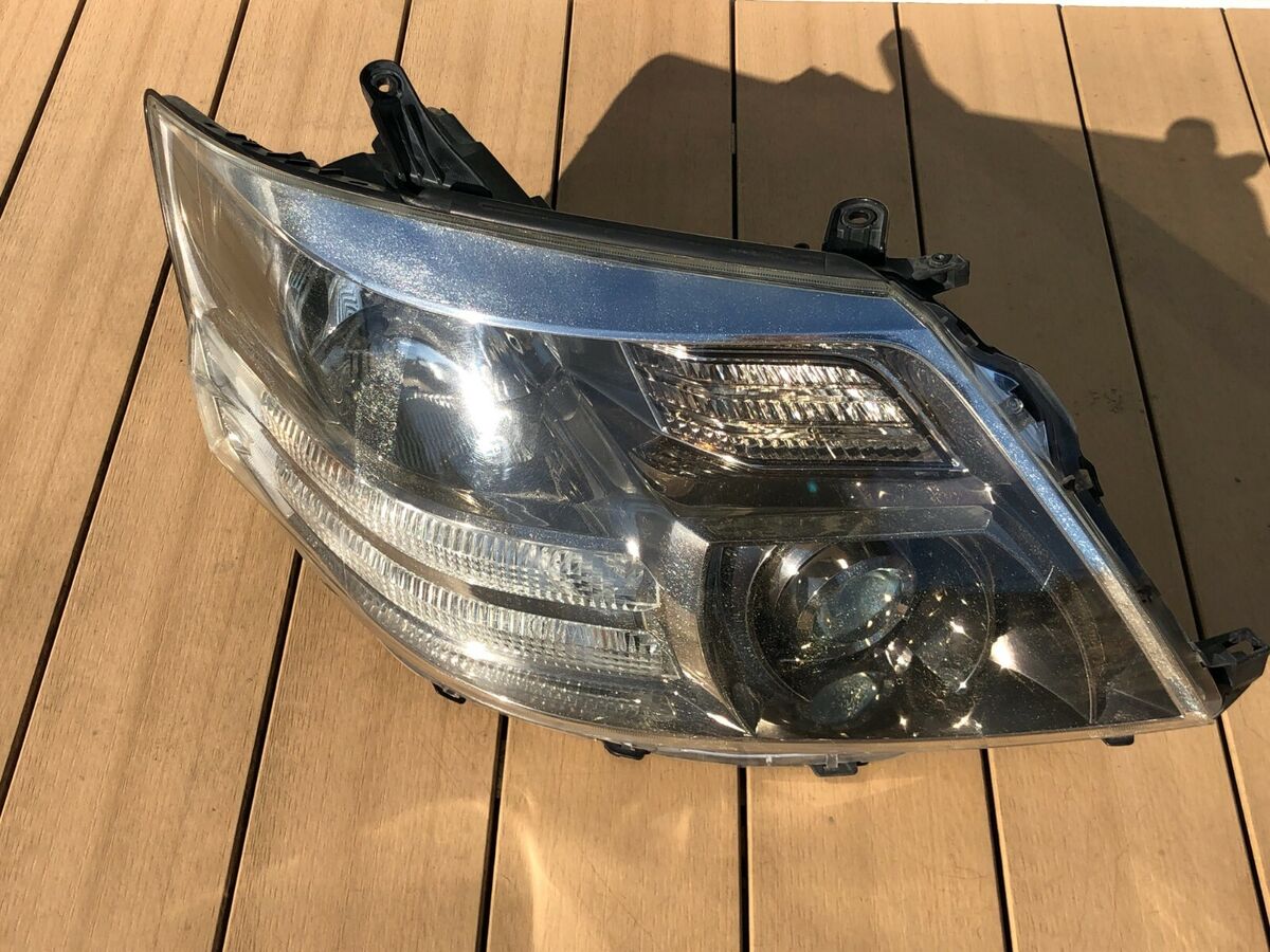 JDM 2006 Toyota Alphard MNH10 ANH10 HID Headlights Lights JDM 2006 Toyota Alphard MNH10 ANH10 HID Headlights Lights