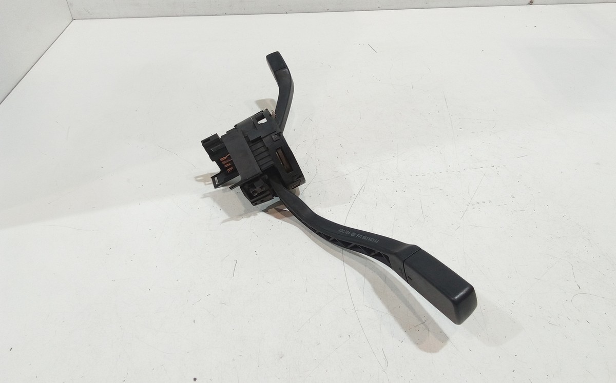 Leva Devioluci Per VW Transporter T4 E Caravelle IV 1990-2004 – OE 377953513A, Comando Indicatori E Tergicristalli