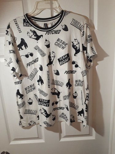 H\u0026M Divided Men's T-shirt Size Large 