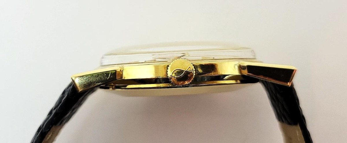 Vintage Solid 18k IWC SHAFFHAUSEN Automatic Watch Ref 1816 c.1976 Cal C.8541B View 6