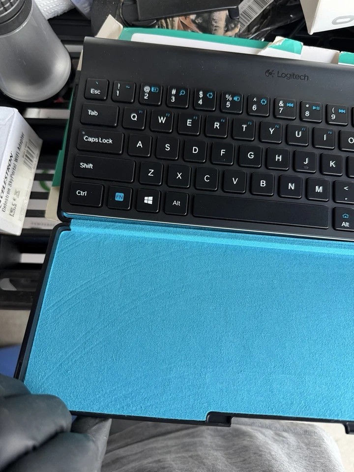 Logitech Tablet Bluetooth Keyboard for Windows 8 / Android 3.0+ with Case - Image 4 of 4