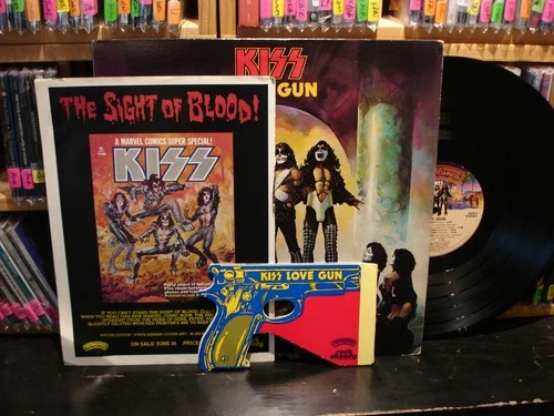Kiss – Love Gun    ~  1977  LP  w/ Advertisement & Gun    Casablanca NBLP 7057
