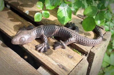 Gartenfigur Dekofigur Eidechse NEU Gecko Salamander 16 cm lang
