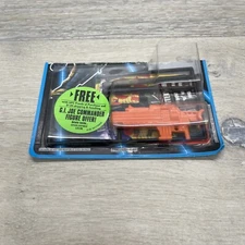 NEW IN BLISTER - 1993 HASBRO G.I. JOE STREET FIGHTER FLINT - Weapons Only