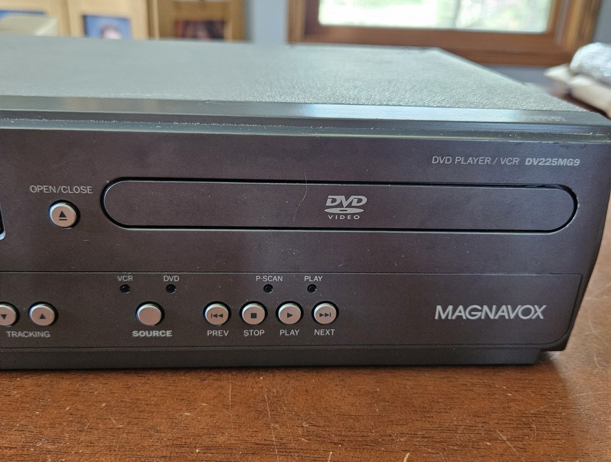 Magnavox DV225MG9 DVD VCR Combo Player VHS Hi-Fi With Remote