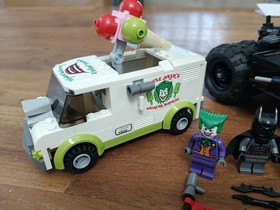 lego 7888 original set Batman Tumbler and Joker Ice cream truck