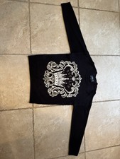Suéter Royalty by Maluma Para Hombre Ajuste Relajado Ojo de Pájaro Jacquard Logo Talla Pequeña