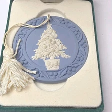 Wedgwood Jasperware 1989 Christmas Tree Collectible Ornament 2 1/4” in Box