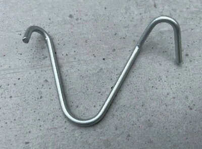 Sandbaggy T-Posts Wire Clips | Galvanized Rust Resistant Steel Fence Clips