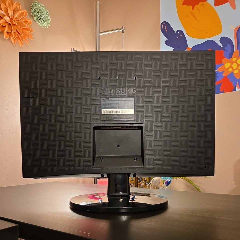 Samsung -  S24C230BL 24" LED Backlight Monitor Full HD 1920×1080 VGA DVI w/Stand - Image 2 of 4