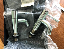 Chrome Finished Lever Bath Taps (Pair) Hot and Cold. Quarter turn. G3/4 Connect.