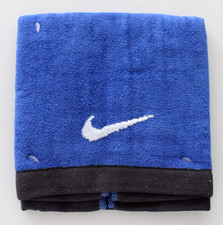 Nike Essential Swoosh Towel 13" x 13" Small Varsity Royal/White/Anthracite