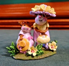 WEE FOREST FOLK M-292s FANCY THAT! FIGURINE, ANNETTE PETERSEN, 1.75" T, LTD 1 MO