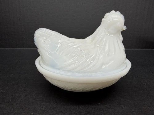 VTG White Opaque Milk Glass Hen on Nest Chicken Hunt If Blue Hazel Atlas Nice