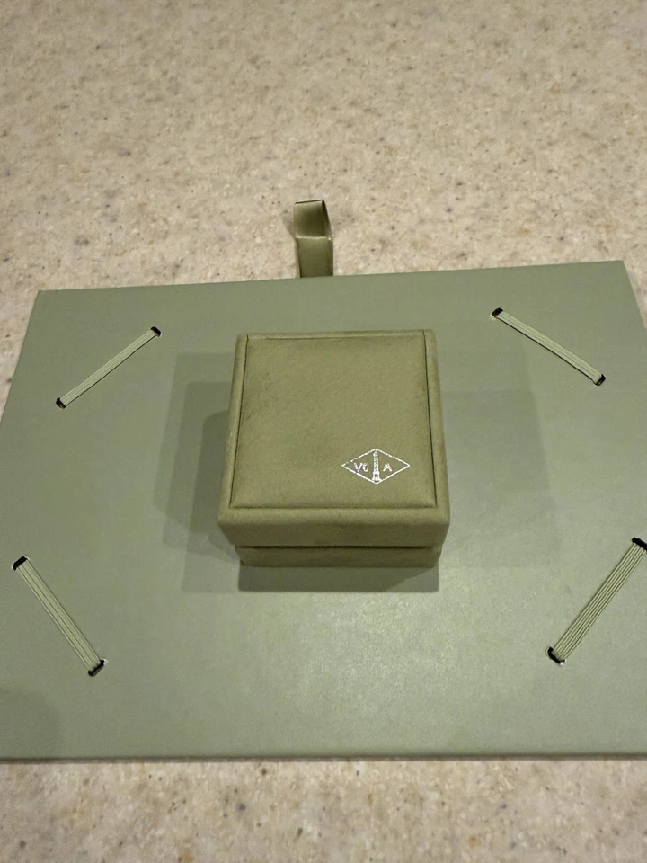 梵克雅宝复古阿罕布拉吊坠项链珍珠母 19.5 英寸 — 第 3/4 张图片