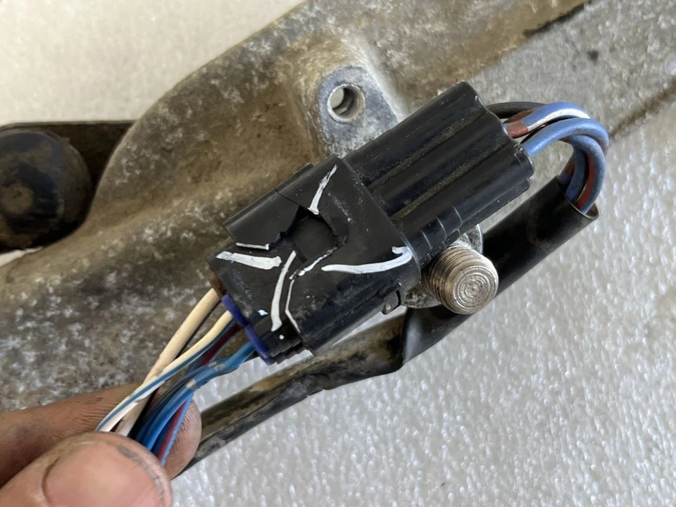 Lexus LS400 1997 motor limpiaparabrisas con acoplamiento 85110-50090 Foto 3 de 4