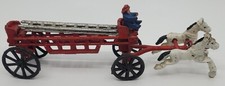 VINTAGE CAST IRON HORSE DRAWN FIREMAN WAGON ANTIQUE ESTATE FIND
