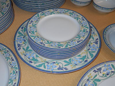 Porcelain Dinner Set - Medard de Noblat Limoges France - Isabella