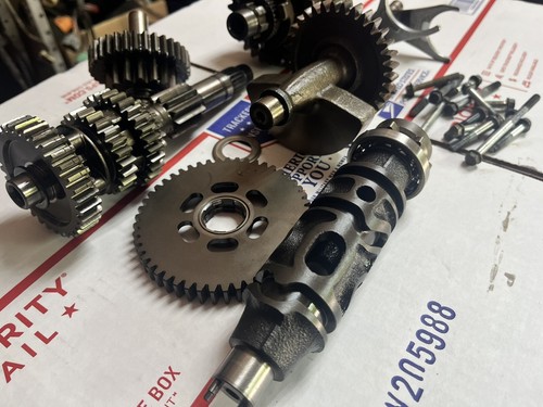 1986 86 Honda 350 350D Fourtrax Transmission gears TRANS Case Bolts - Picture 3 of 6