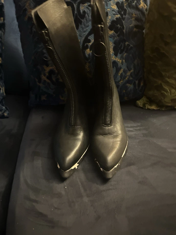 ¡Preciosas botas Fluevog!  Talla 7w Foto 2 de 4